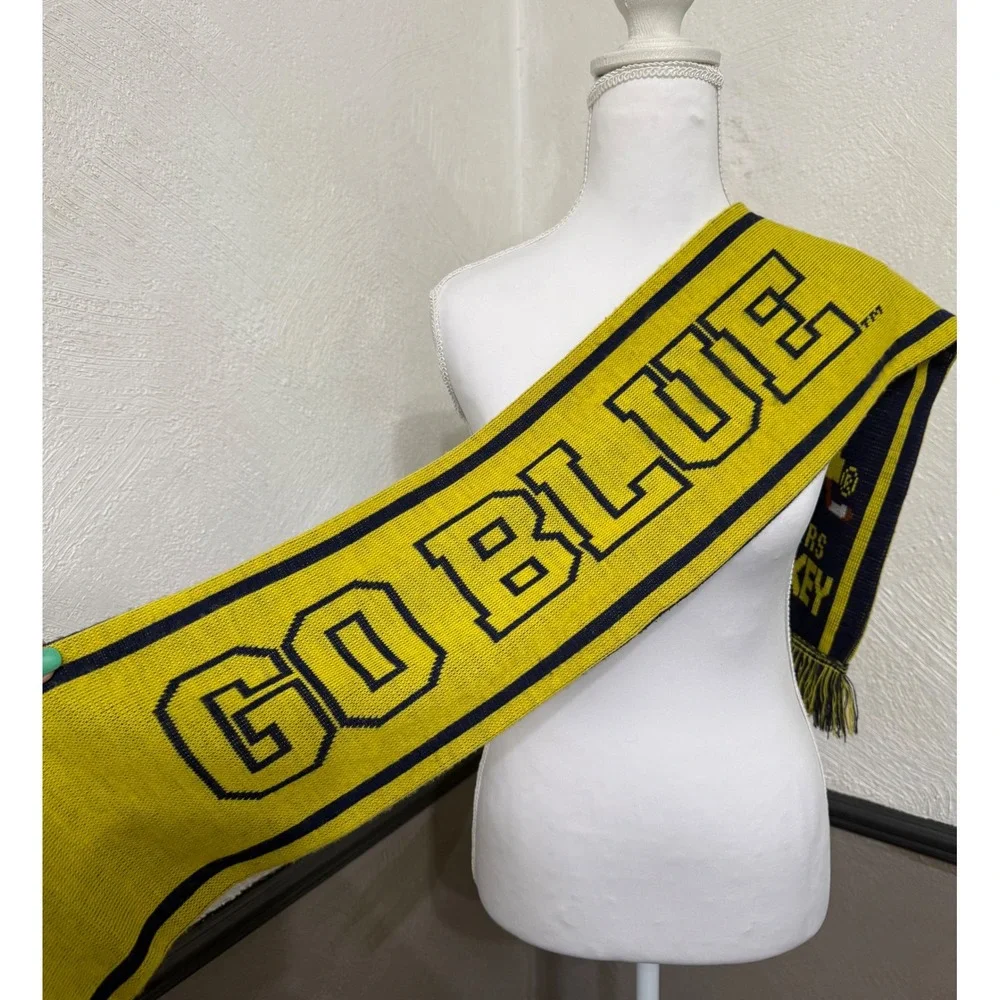 Rare Vintage Booster Club Dekers Blue Line Club Michigan Hockey Scarf Specialty